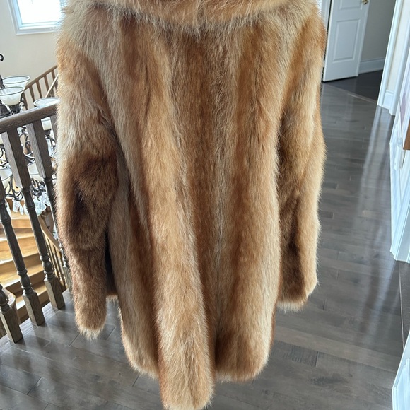 Fox fur jacket - Picture 4 of 11